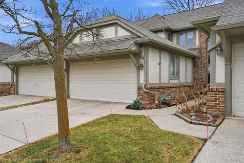 53-42090 Saratoga Cir, Canton, MI, 48187-3575 | Card Image