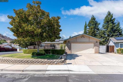 2377 Hilliard Cir, Antioch, CA, 94509 | Card Image