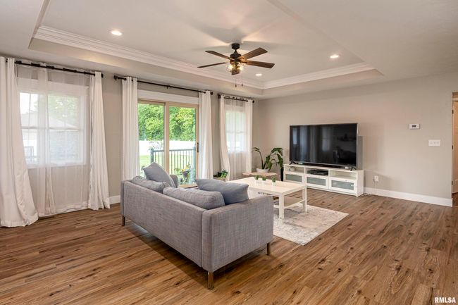 1209 Wildflower Ln, House other with 3 bedrooms, 2 bathrooms and null parking in Herrin IL | Image 6