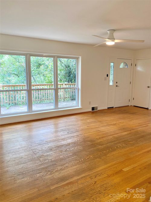 3 Quail Cove Rd, Asheville, NC, 28804-1020 | Card Image