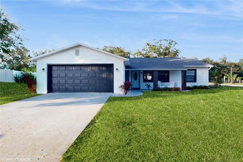 8443 Saint Giles Court, ZEPHYRHILLS, FL, 33541 | Card Image