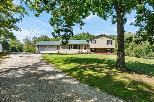 10229 Crawford Rd, Homerville, OH, 44235-9754 | Card Image