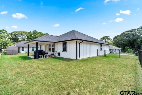 429 Garrett Cir, Winona, TX, 75792-4915 | Card Image