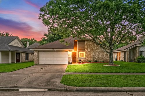 327 Brompton Ct, Highlands, TX, 77562-4515 | Card Image