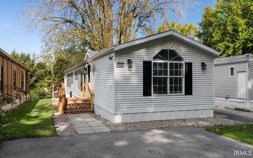 11080 N Landing Rd, Monticello, IN, 47960-8163 | Card Image