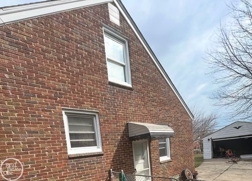 23060 David Ave, Eastpointe, MI, 48021-1827 | Card Image