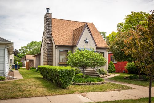 2406 Wood St, La Crosse, WI, 54603 | Card Image