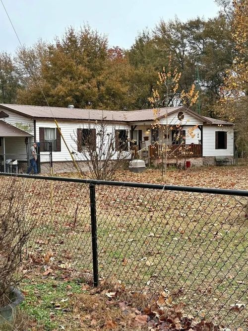 17568 Barrys Ln, Trumann, AR, 72472-8914 | Card Image
