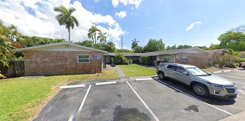 355 Nw 32nd St, Oakland Park, FL, 33309-6012 | Card Image