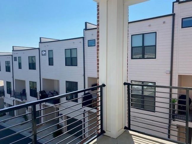 155 Devore Rd, Condo with 2 bedrooms, 1 bathrooms and 1 parking in Alpharetta GA | Image 27
