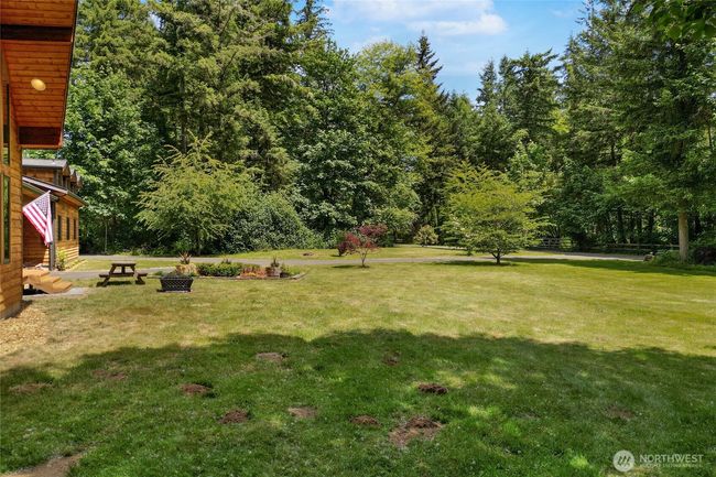 View of the front yard looking towards 94th Ave E. | Image 31