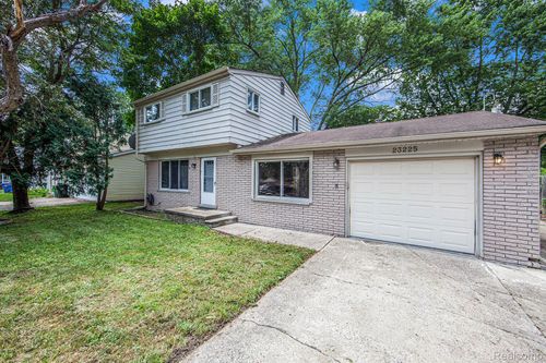 23225 Albion Ave, Farmington Hills, MI, 48336-3613 | Card Image