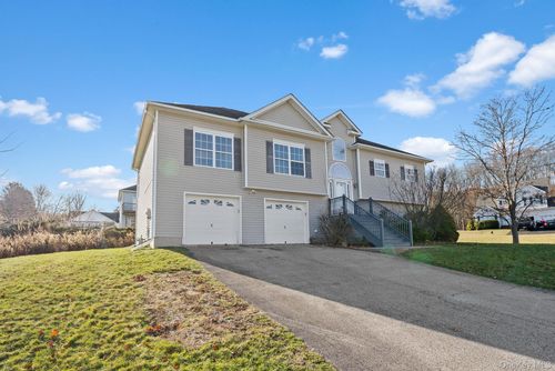 17 Carmella Rd, Highland, NY, 12528-1515 | Card Image