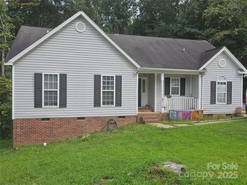 5716 Glenhill Ct, Charlotte, NC, 28208-7441 | Card Image