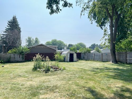 400 Birchwood Dr, Antioch, IL, 60002-1604 | Card Image