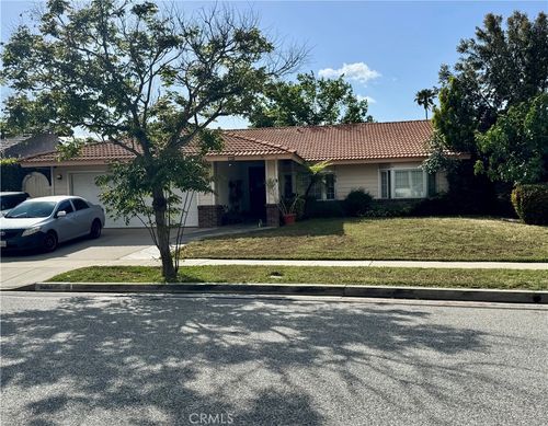 6217 Anastasia St, Simi Valley, CA, 93063-3709 | Card Image