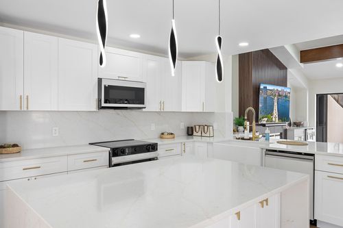 37 Edinburgh Dr, Palm Beach Gardens, FL, 33418-6851 | Card Image