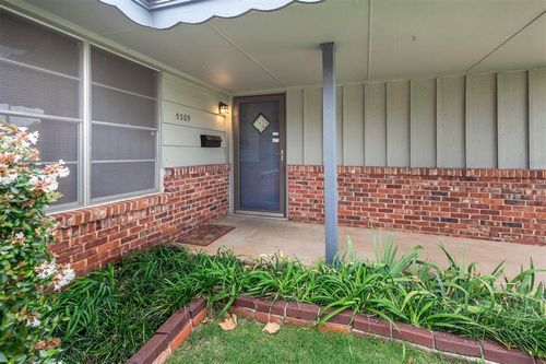 5309 S Santa Fe Ave, Oklahoma City, OK, 73109-8127 | Card Image