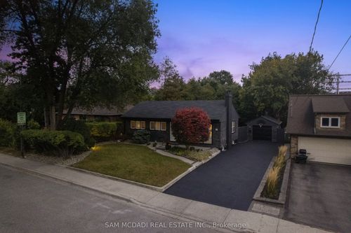 1140 Halliday Ave, Mississauga, ON, L5E1P9 | Card Image