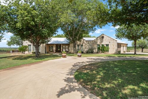 2220 Fm 1343, Devine, TX, 78016-4139 | Card Image