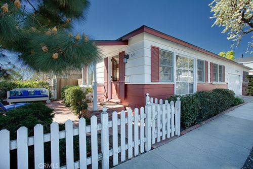 521 Carnation Ave, Corona del Mar, CA, 92625-2806 | Card Image