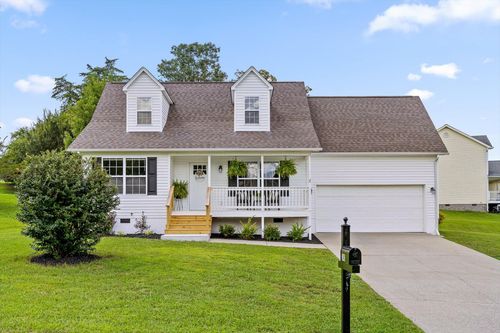 240 Farmingdale Pl Se, Cleveland, TN, 37323-9365 | Card Image