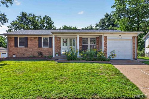 1818 San Pedro Ln, Fenton, MO, 63026-3248 | Card Image