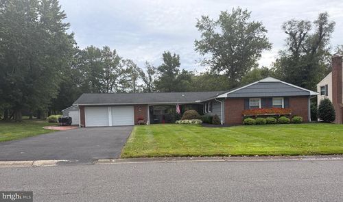 150 Country Club Rd, WILLINGBORO, NJ, 08046-3506 | Card Image