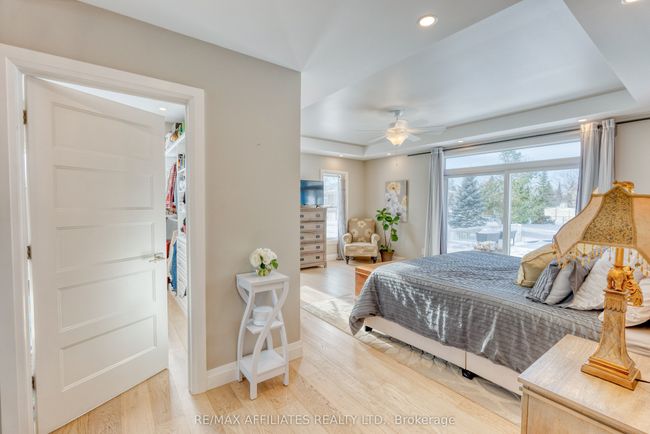 23 Tudor Cir, House other with 3 bedrooms, 3 bathrooms and 6 parking in Lombardy ON | Image 16