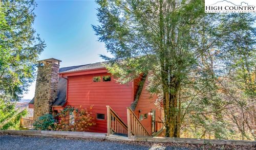 657 Skiview Rd, Seven Devils, NC, 28604-9157 | Card Image