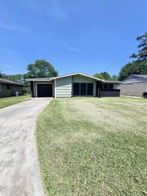 1842 Robin Ave, Orange, TX, 77632-4674 | Card Image