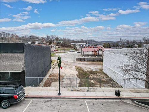 00000 Oak St, Bonner Springs, KS, 66012 | Card Image