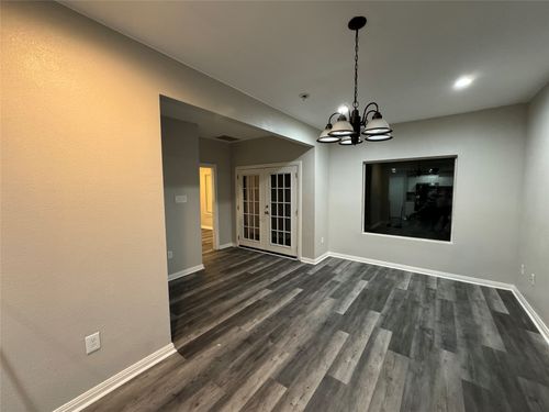 907 Walters Ln, Arlington, TX, 76012-4726 | Card Image