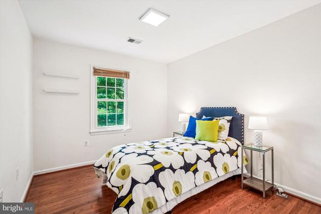5521 Lakewhite Ct, Townhouse with 3 bedrooms, 4 bathrooms and null parking in FAIRFAX VA | Image 21