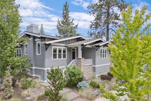 2424 Nw Crossing Dr, Bend, OR, 97703-6736 | Card Image
