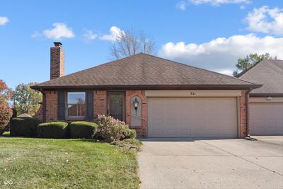 521 Eagle Crest Drive, Condo with 2 bedrooms, 2 bathrooms and null parking in Brownsburg IN | Image 1