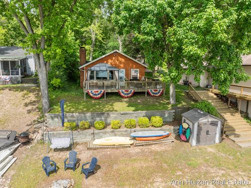 11415 Oak Dr, Delton, MI, 49046-9441 | Card Image