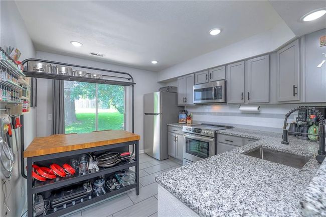 13148 Brougham Dr, House other with 3 bedrooms, 2 bathrooms and null parking in Olathe KS | Image 19