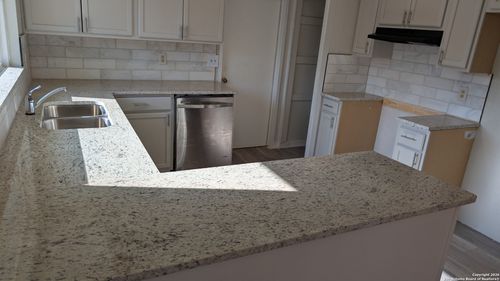 6406 Quiet Frst, San Antonio, TX, 78239-3521 | Card Image