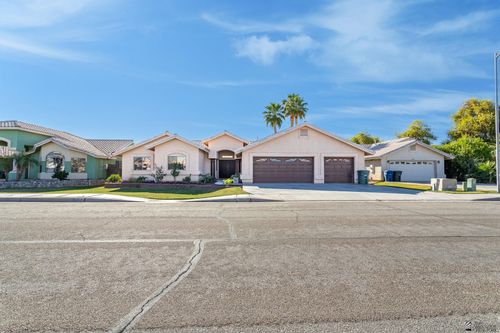 1958 S 37th Ave, Yuma, AZ, 85364-4952 | Card Image