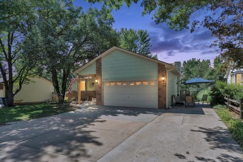 1713 E Cresthill Rd, Derby, KS, 67037-3512 | Card Image