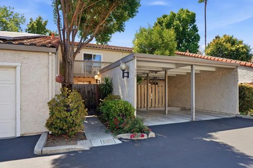 117 Mission Dr, East Palo Alto, CA, 94303-2757 | Card Image