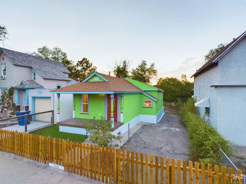519 Bellevue Pl, Pueblo, CO, 81004-2206 | Card Image
