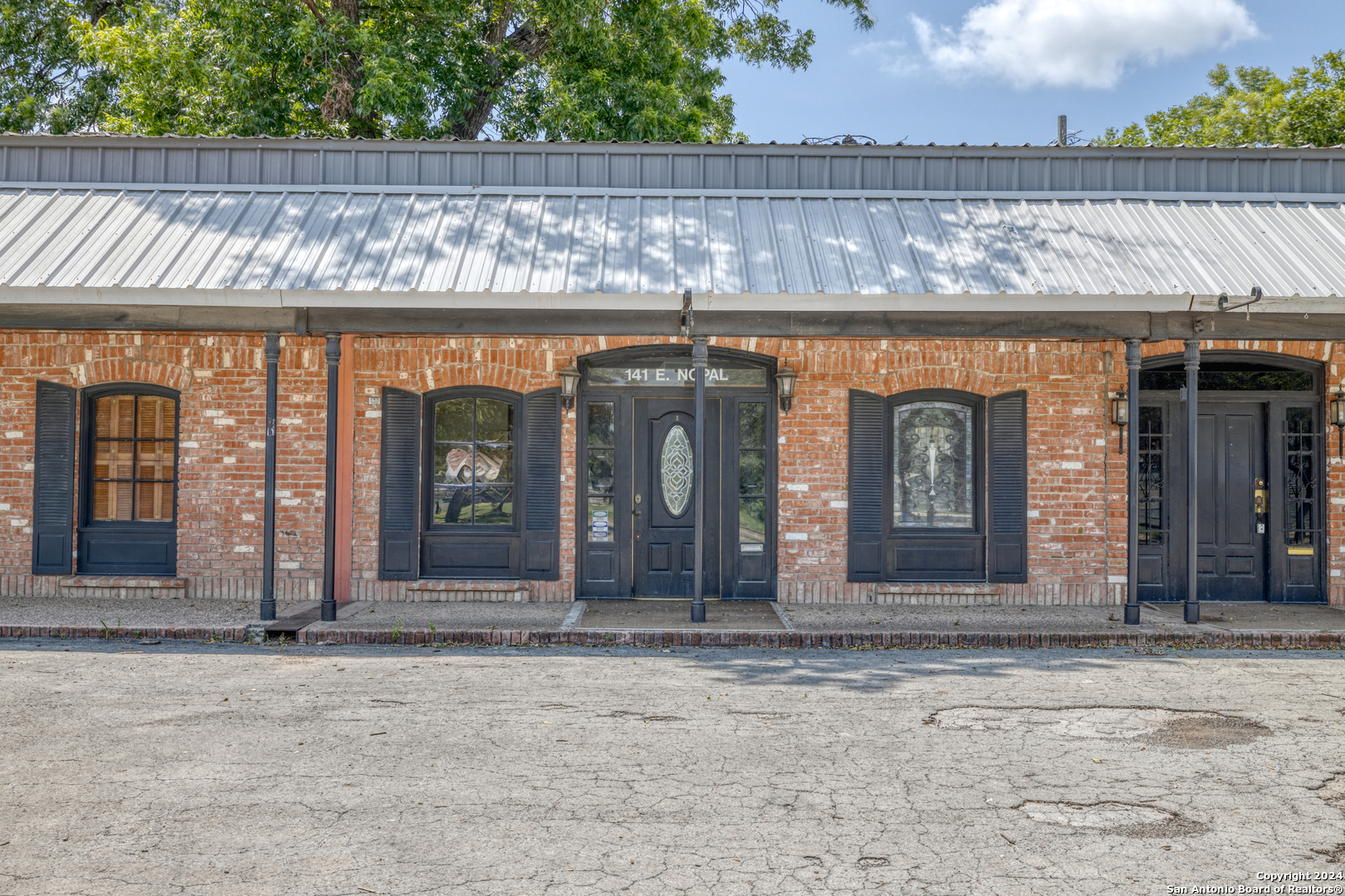 Commercial Sale in Uvalde