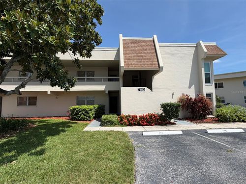 145-7153 W Country Club Dr N, SARASOTA, FL, 34243-3521 | Card Image