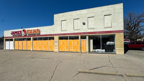 7439 Vine St, Cincinnati, OH, 45216-1701 | Card Image