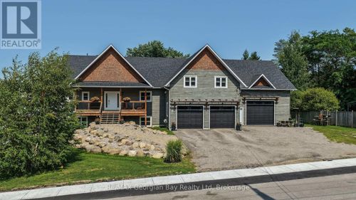 1 Park St, Penetanguishene, ON, L9M1P8 | Card Image