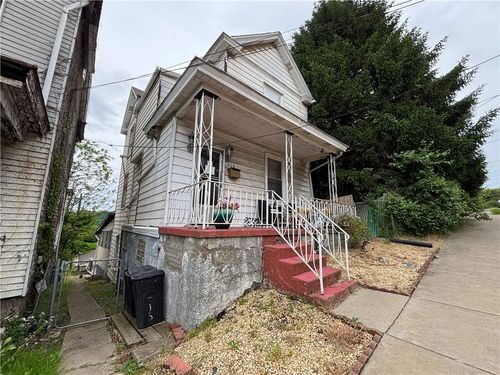 713 Catharine St, Duquesne, PA, 15110-2001 | Card Image