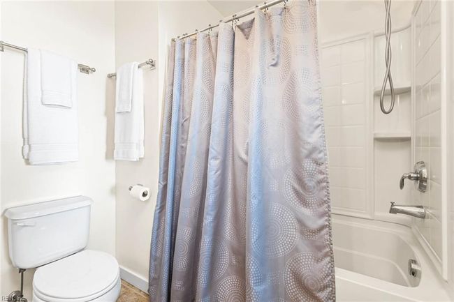 APT-235B - 3738 Sandpiper Rd, House attached with 2 bedrooms, 2 bathrooms and null parking in Virginia Beach VA | Image 30