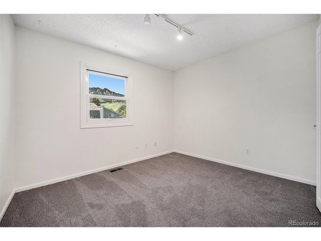 19 Benthaven Pl, Townhouse with 3 bedrooms, 2 bathrooms and null parking in Boulder CO | Image 16